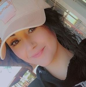 Meet your Posher, Renae